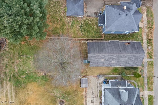 827 9th Street SW, Massillon, OH 44647