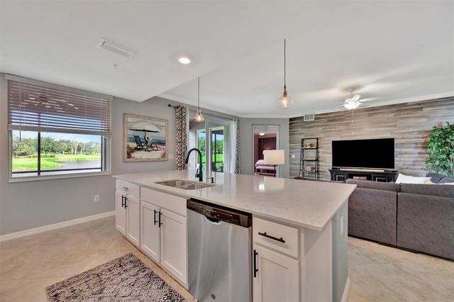 947 TIDEWATER SHORES LOOP, Bradenton, FL 34208