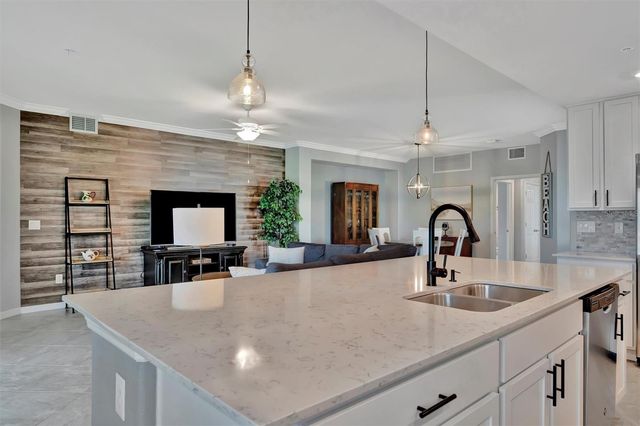 947 TIDEWATER SHORES LOOP, Bradenton, FL 34208