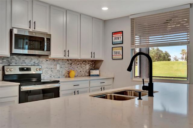 947 TIDEWATER SHORES LOOP, Bradenton, FL 34208