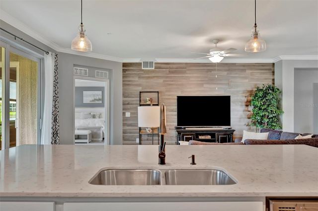 947 TIDEWATER SHORES LOOP, Bradenton, FL 34208
