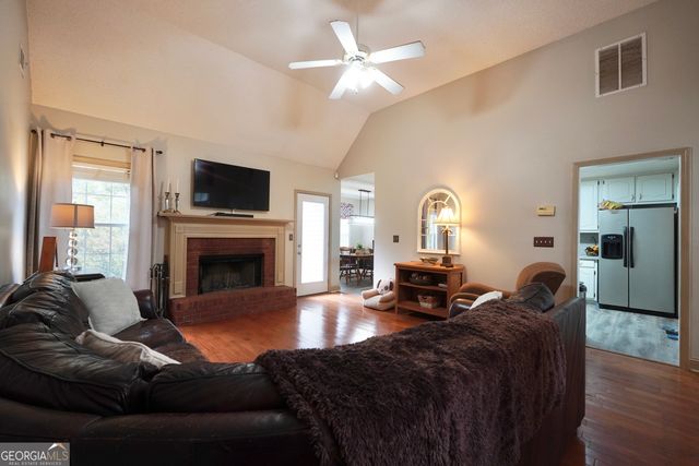 1425 Shingle Way, Mcdonough, GA 30252