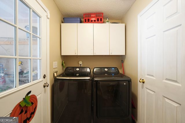 1425 Shingle Way, Mcdonough, GA 30252