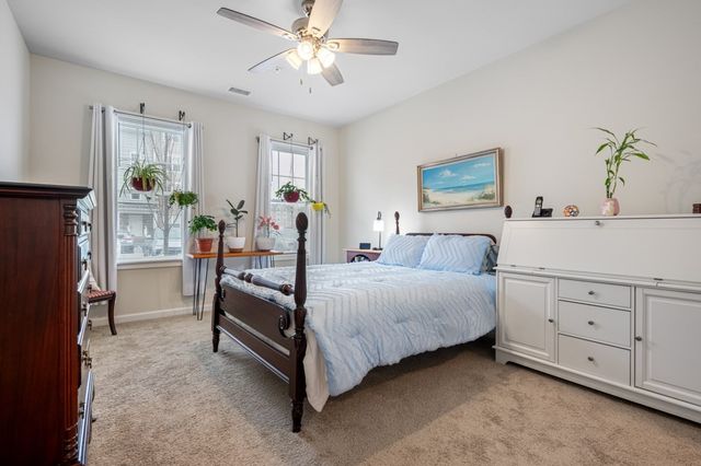 1105 Peters Farm Way 105, Westborough, MA 01581