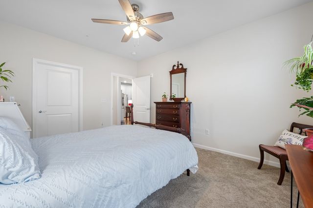 1105 Peters Farm Way 105, Westborough, MA 01581