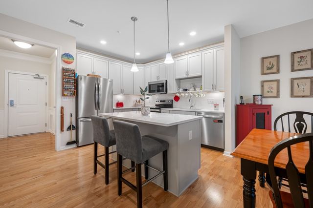 1105 Peters Farm Way 105, Westborough, MA 01581