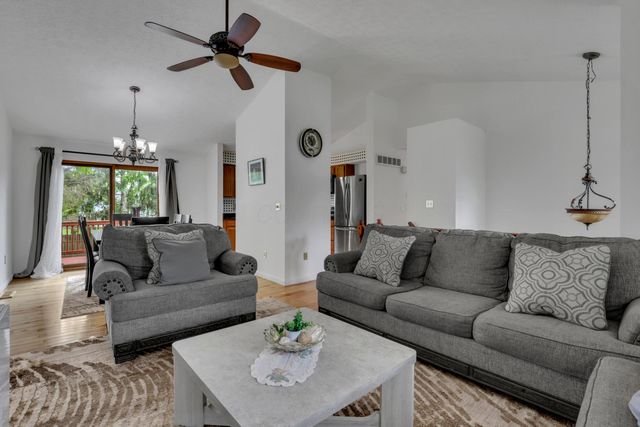 4808 Wallington Drive, Hilliard, OH 43026