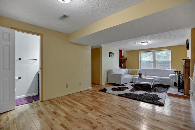 4808 Wallington Drive, Hilliard, OH 43026