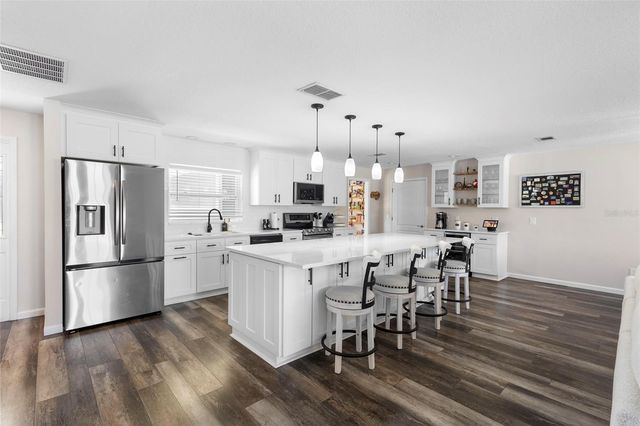 190 N SPRING LAKE DRIVE, Altamonte Springs, FL 32714