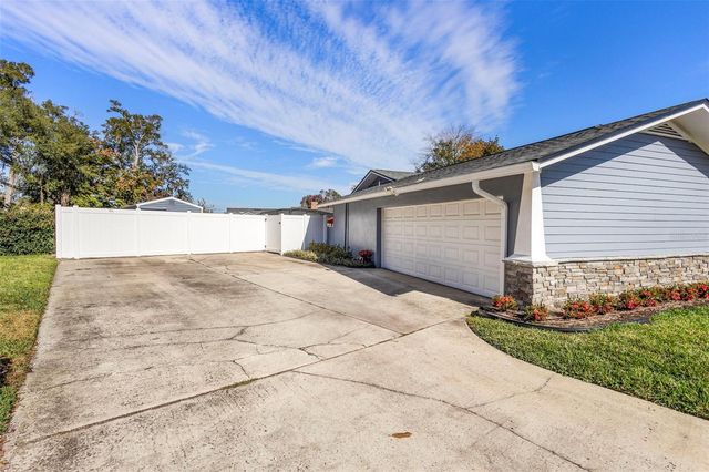 190 N SPRING LAKE DRIVE, Altamonte Springs, FL 32714