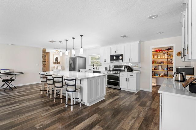 190 N SPRING LAKE DRIVE, Altamonte Springs, FL 32714