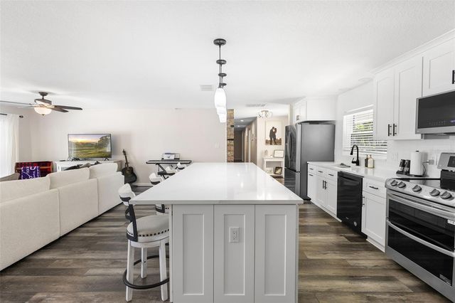 190 N SPRING LAKE DRIVE, Altamonte Springs, FL 32714