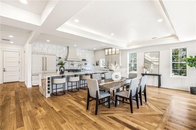 320 Hammond Drive, Atlanta, GA 30328