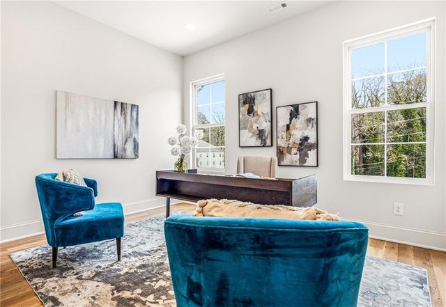 320 Hammond Drive, Atlanta, GA 30328