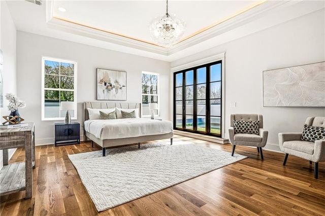 320 Hammond Drive, Atlanta, GA 30328