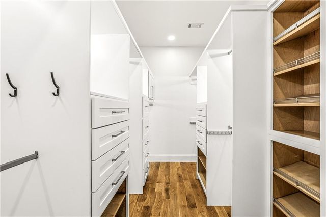 320 Hammond Drive, Atlanta, GA 30328