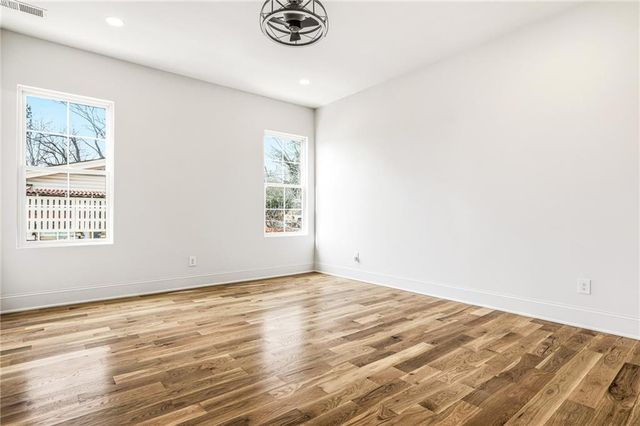 320 Hammond Drive, Atlanta, GA 30328