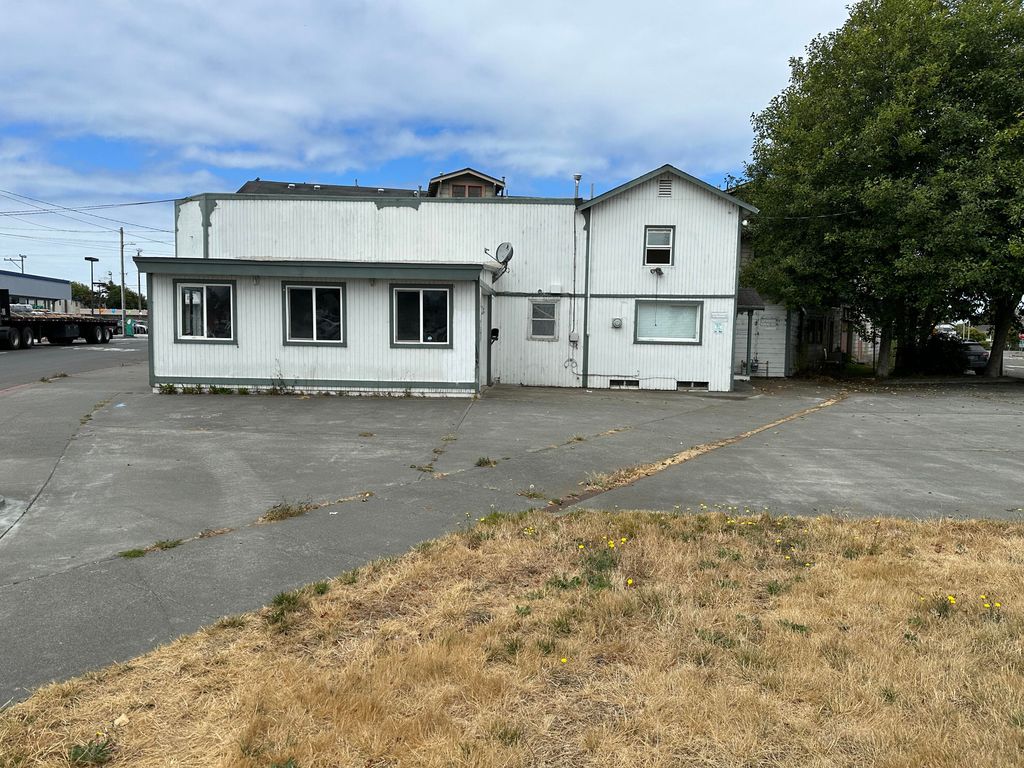 1515 5th Street, Eureka, CA 95501