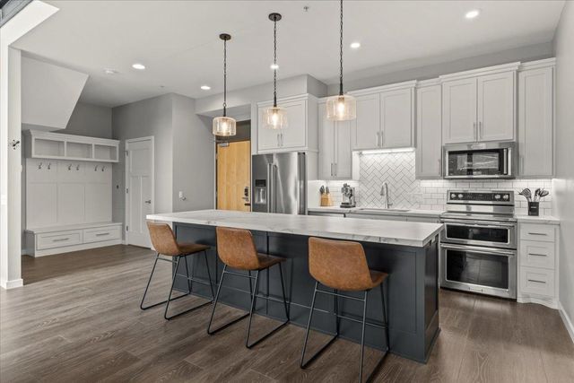 9 W Franklin Avenue 308, Minneapolis, MN 55404