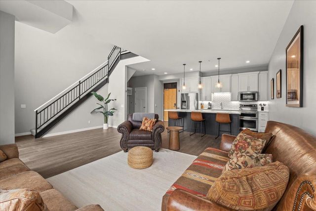 9 W Franklin Avenue 308, Minneapolis, MN 55404