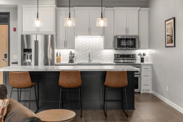 9 W Franklin Avenue 308, Minneapolis, MN 55404