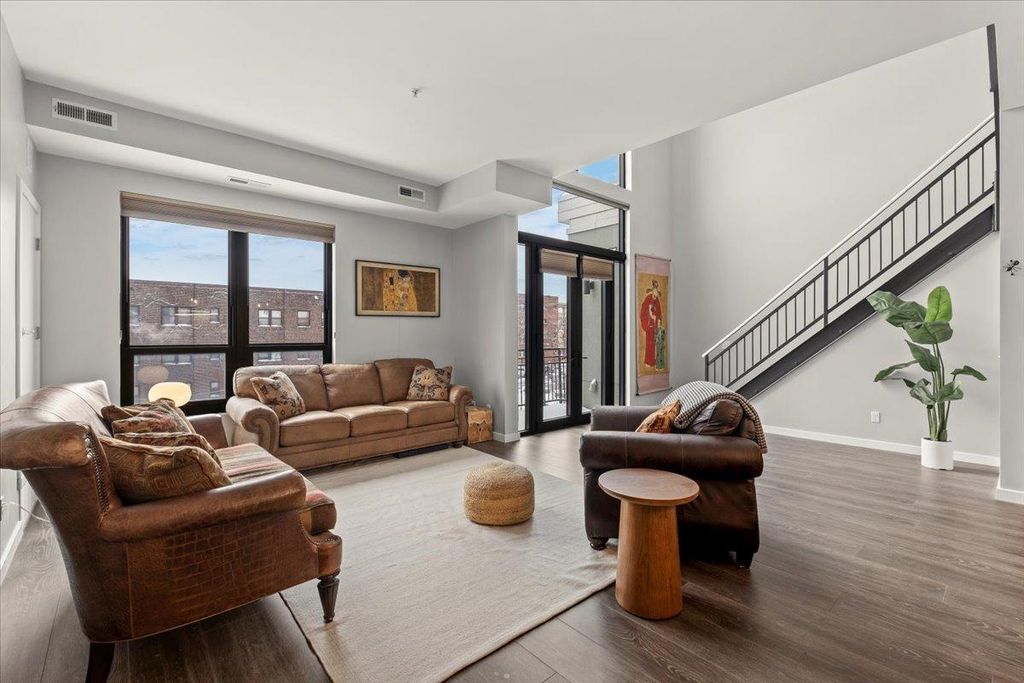 9 W Franklin Avenue 308, Minneapolis, MN 55404