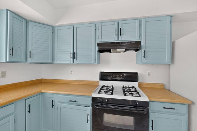 6305 Hawk Road NE, Rio Rancho, NM 87144