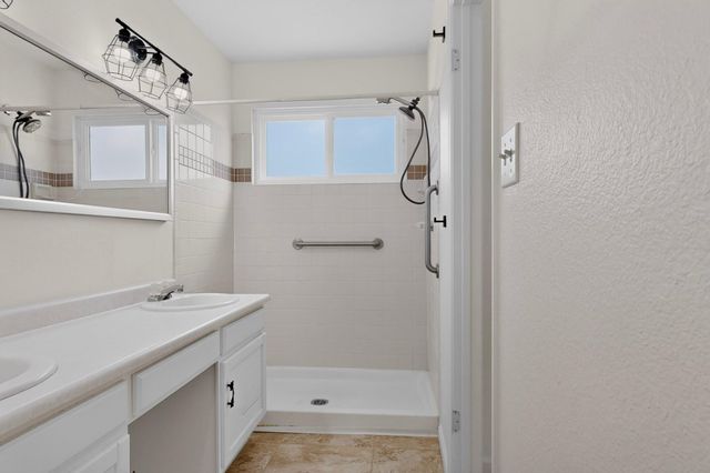 6305 Hawk Road NE, Rio Rancho, NM 87144