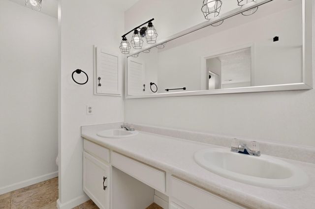 6305 Hawk Road NE, Rio Rancho, NM 87144