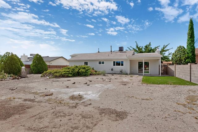 6305 Hawk Road NE, Rio Rancho, NM 87144