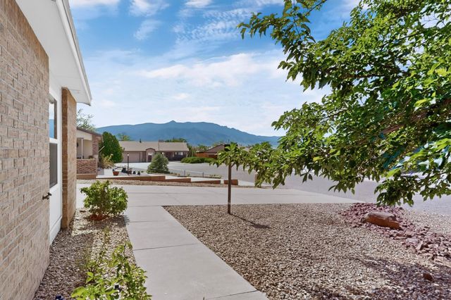 6305 Hawk Road NE, Rio Rancho, NM 87144