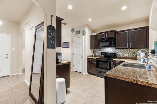 3819 Bacall Way, Converse, TX 78109