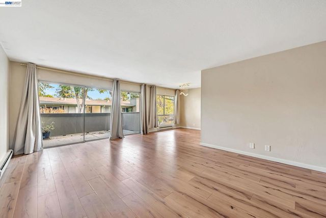 121 Buckingham Dr 25, Santa Clara, CA 95051