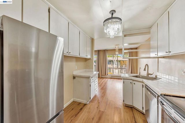 121 Buckingham Dr 25, Santa Clara, CA 95051
