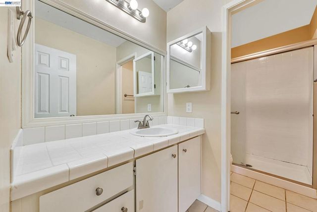 121 Buckingham Dr 25, Santa Clara, CA 95051