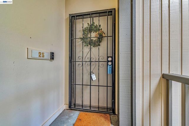 121 Buckingham Dr 25, Santa Clara, CA 95051