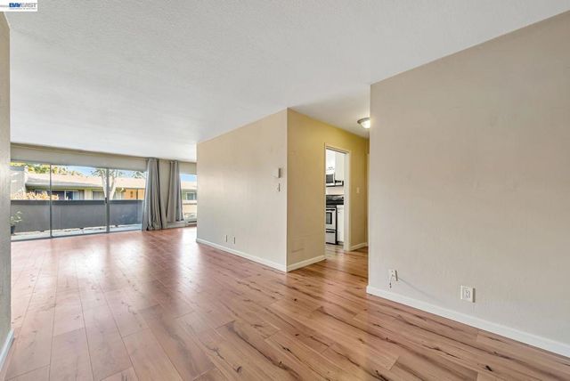 121 Buckingham Dr 25, Santa Clara, CA 95051