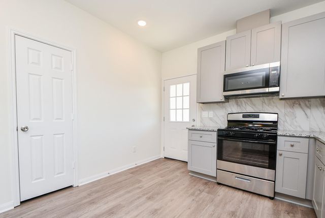 2827 Pine Estate Lane, Houston, TX 77014