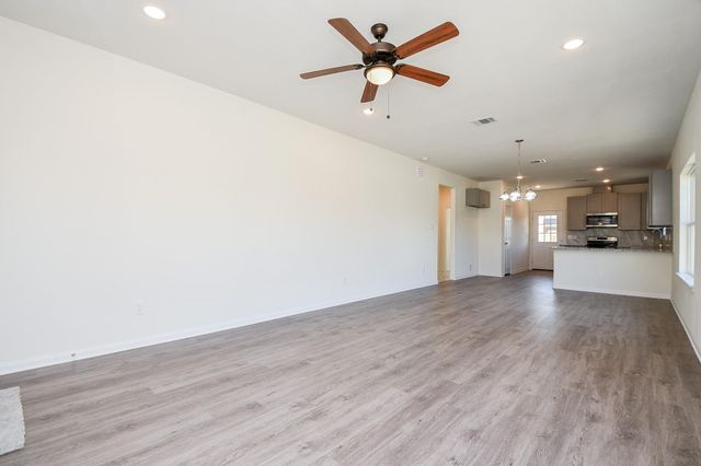 2827 Pine Estate Lane, Houston, TX 77014