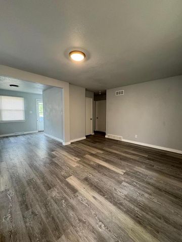 4921 N 58th STREET, Milwaukee, WI 53218