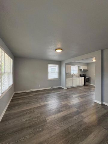 4921 N 58th STREET, Milwaukee, WI 53218