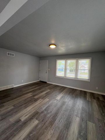 4921 N 58th STREET, Milwaukee, WI 53218