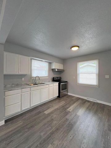 4921 N 58th STREET, Milwaukee, WI 53218