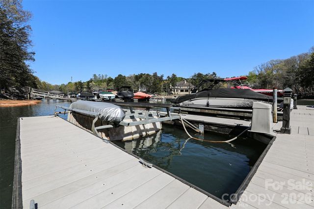 120 Wildiris Drive, Mooresville, NC 28117