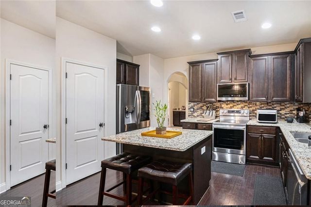 3820 Kings Bridge Drive, Douglasville, GA 30135