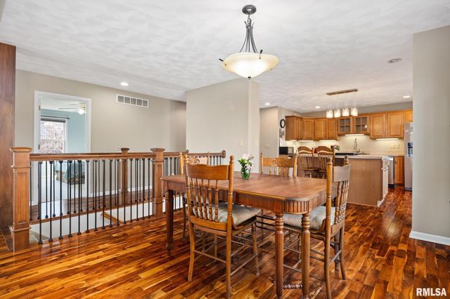 1201 LINDEN Street, Morton, IL 61550