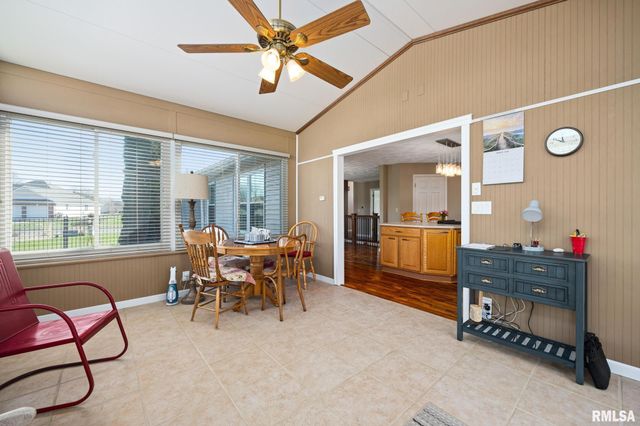 1201 LINDEN Street, Morton, IL 61550