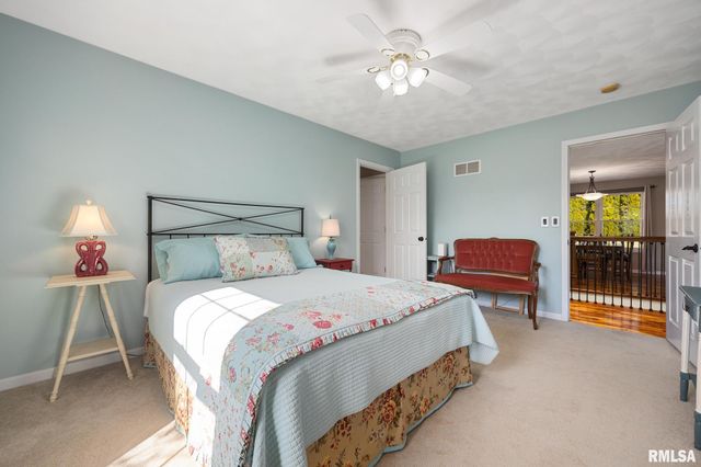 1201 LINDEN Street, Morton, IL 61550