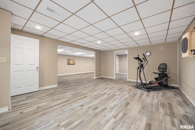 1201 LINDEN Street, Morton, IL 61550