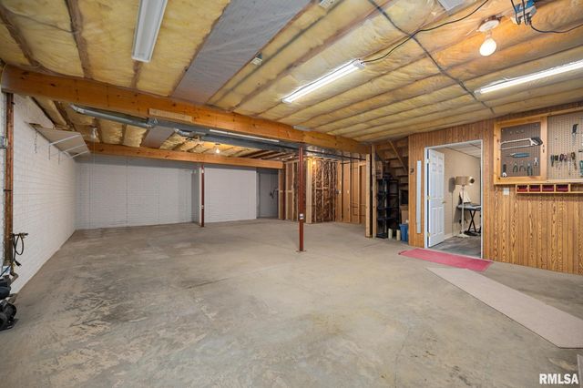 1201 LINDEN Street, Morton, IL 61550